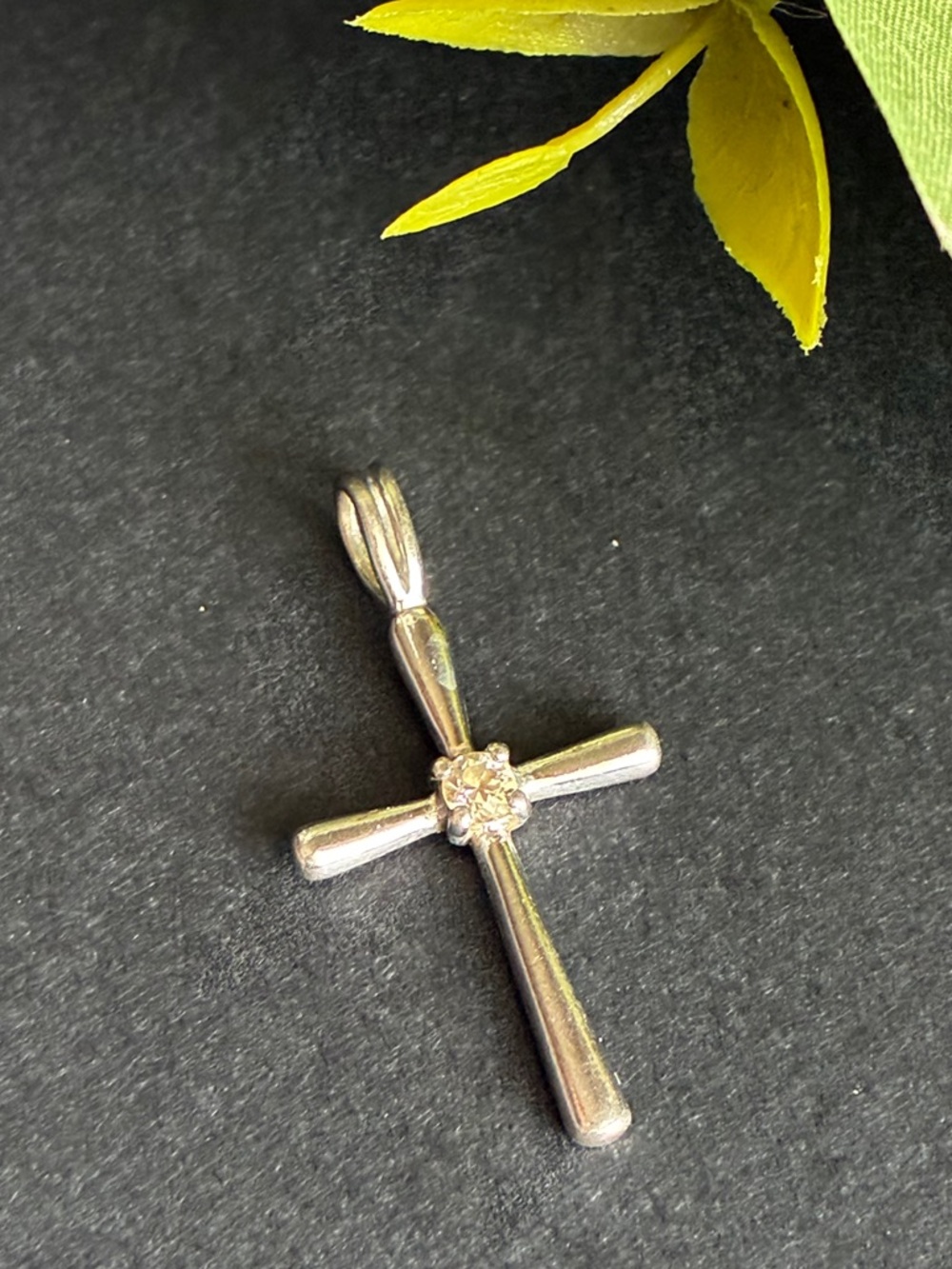 925 Silver pendant,Polished Silver Cross Pendant Necklace with Center Accent - Picture 3 of 6